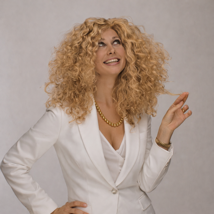 DALIA blonde wavy wig